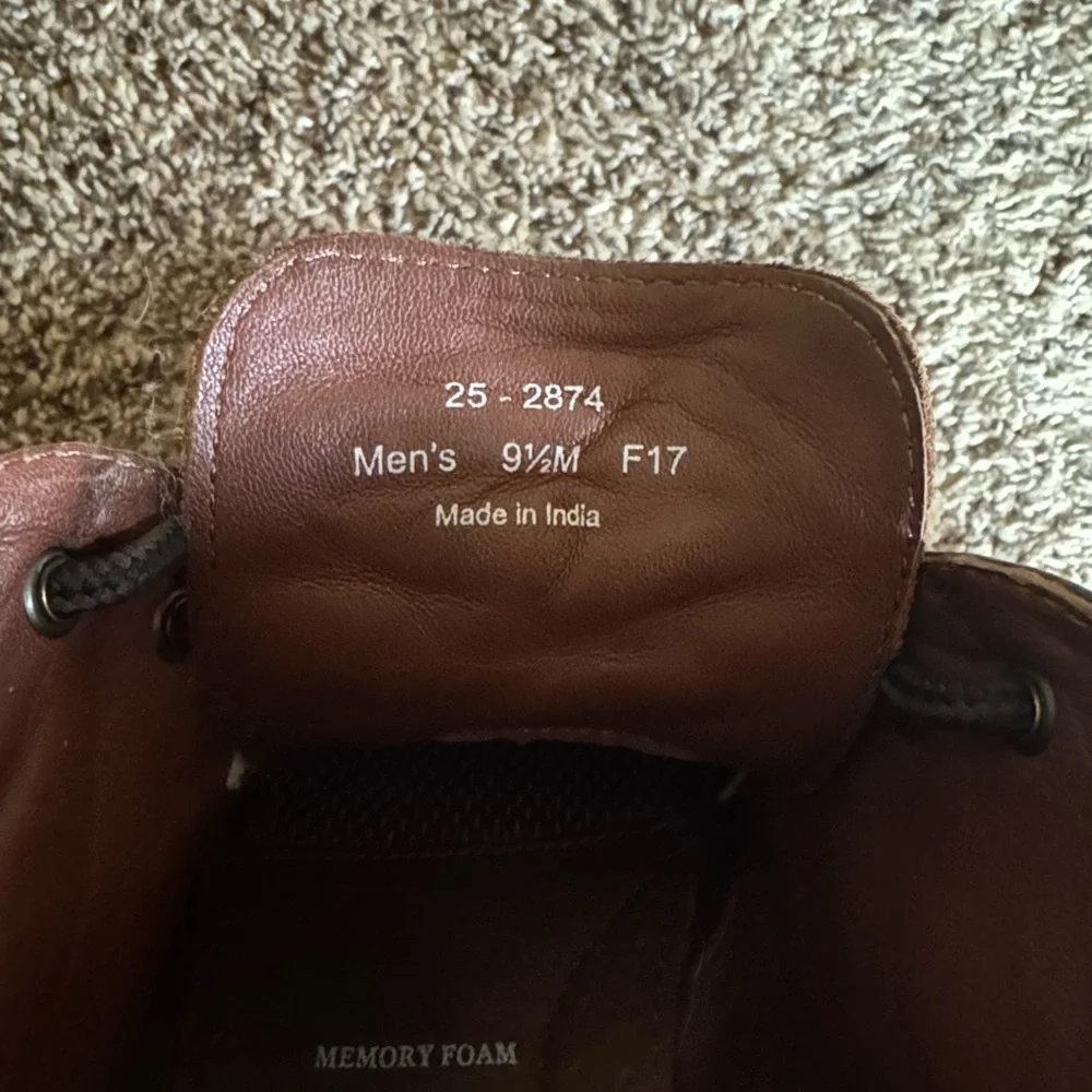 Johnston & Murphy McHugh mahogany brown leather chukka boots Size 9.5